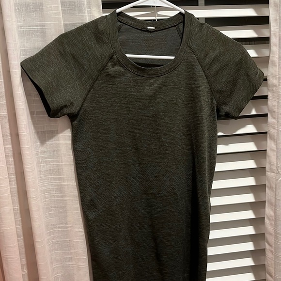 LULULEMON Green swiftly tech - Picture 1 of 3